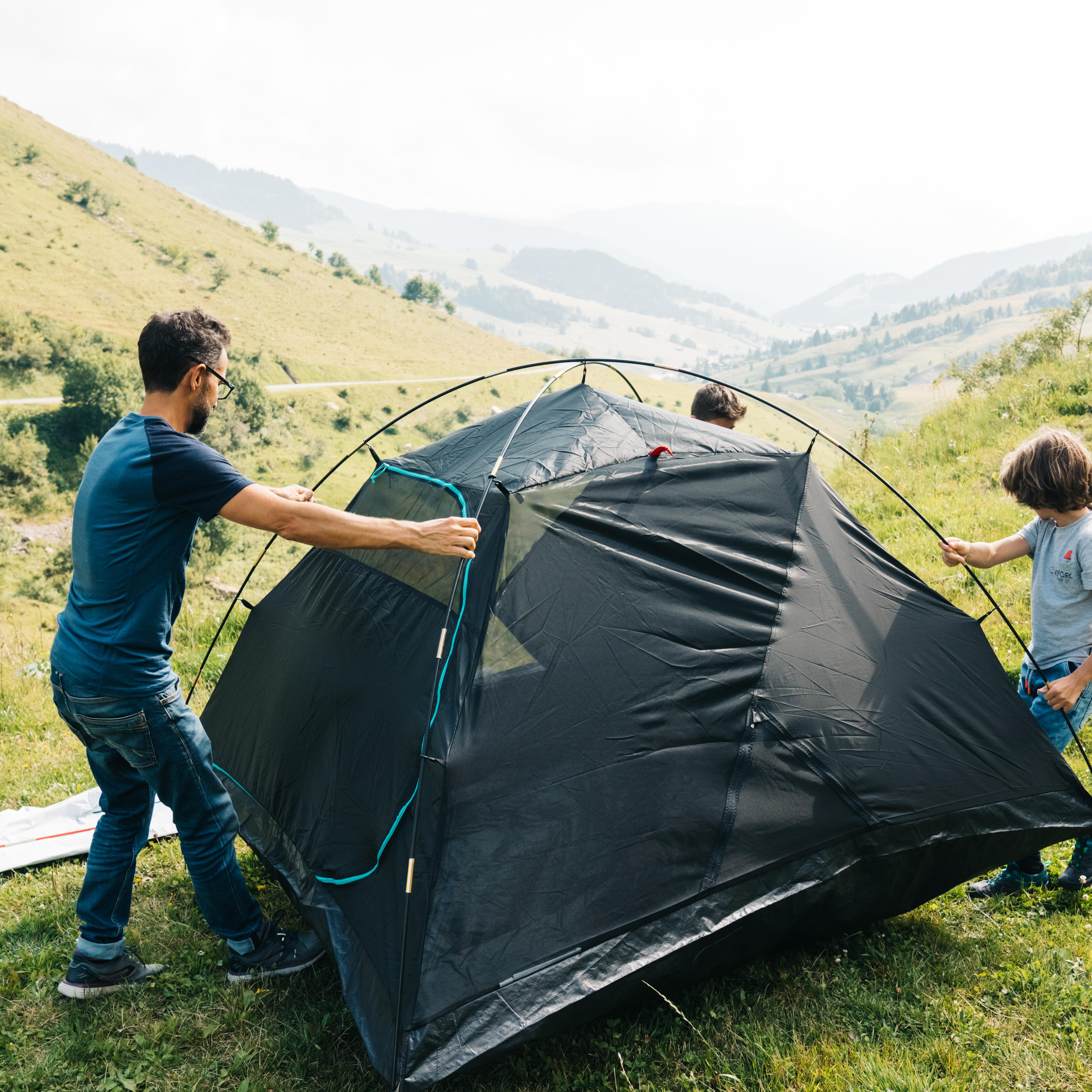 QUECHUA_MH100_-_3P_FRESH___BLACK_PE21.jpg